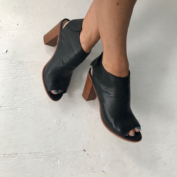 Steven Black Leather Open Toe Heels - Picture 7 of 8